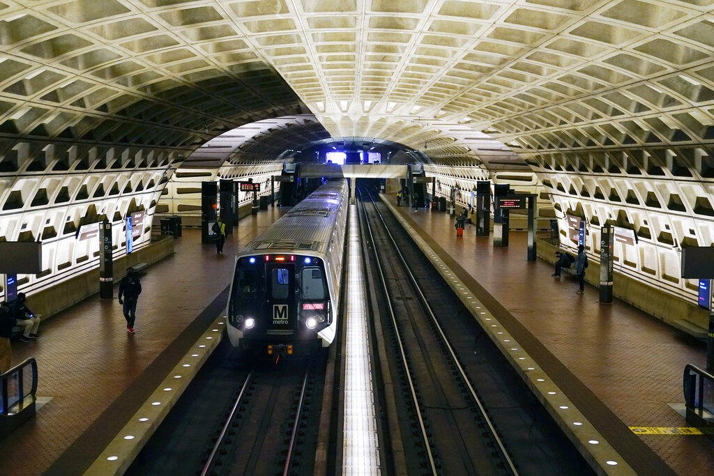 Washington DC Suspends Most of Its Metro Trains Over Safety Issue